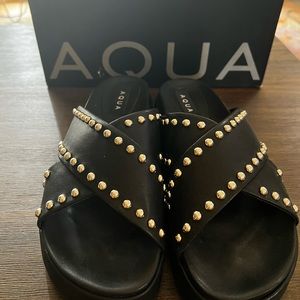 AQUA Women’s Black Krisa  Round Toe Platform Slip On Leather Slide Sandals 8 1/2